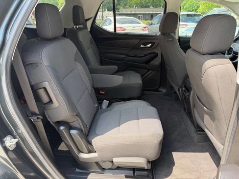 Used 2018 Chevrolet Traverse LT FWD image 10