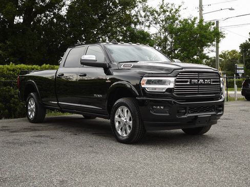 Used 2022 RAM 3500 Laramie AWD/4WD image 4