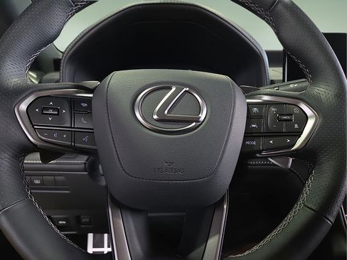 Used 2026 Lexus IS 350 F Sport w/ Technology Package RWD image 25