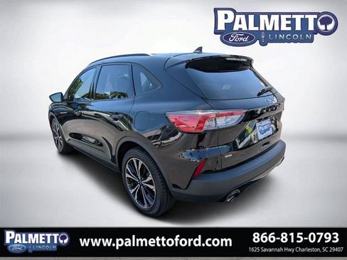Used 2022 Ford Escape SE w/ SE Sport Appearance Package FWD image 5