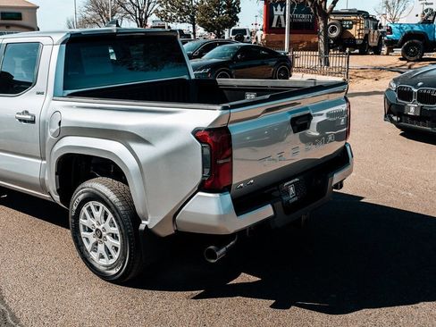 Used 2026 Toyota Tacoma SR5 image 13