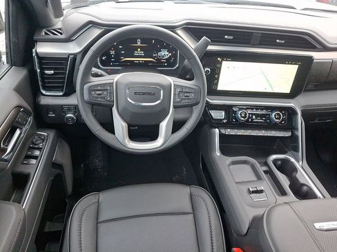 New 2026 GMC Sierra 2500 Denali w/ Denali Reserve Package image 6