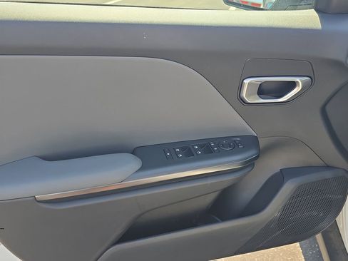 New 2026 Kia K4 FWD image 16