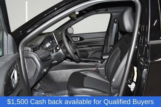 New 2026 Jeep Compass Latitude w/ Sun and Sound Group AWD/4WD image 13