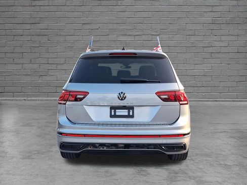 Used 2024 Volkswagen Tiguan SE R-Line FWD image 9
