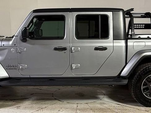Certified 2020 Jeep Gladiator Overland image 4