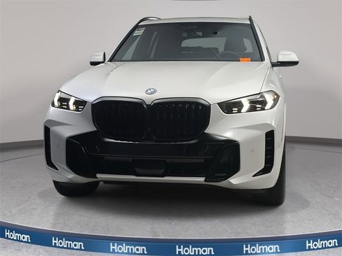 New 2026 BMW X5 xDrive50e w/ M Sport Package image 2