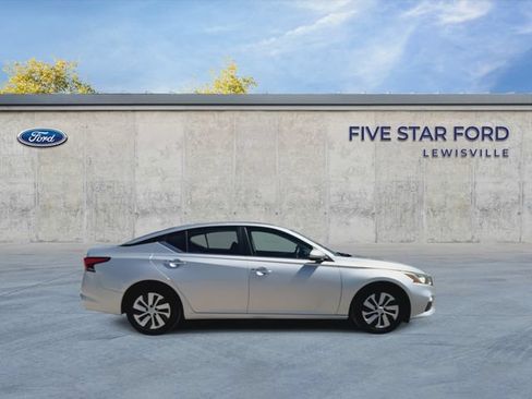 Used 2020 Nissan Altima 2.5 S FWD image 9
