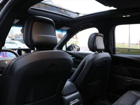 Used 2024 Lincoln Nautilus Reserve w/ Equipment Group 202A image 14