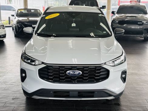 Used 2025 Ford Escape ST-Line Select AWD/4WD image 18