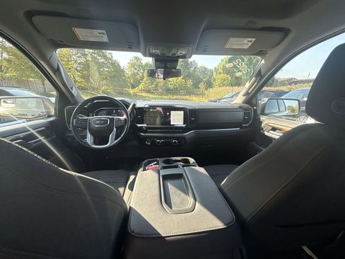 Used 2022 GMC Sierra 1500 Elevation image 25