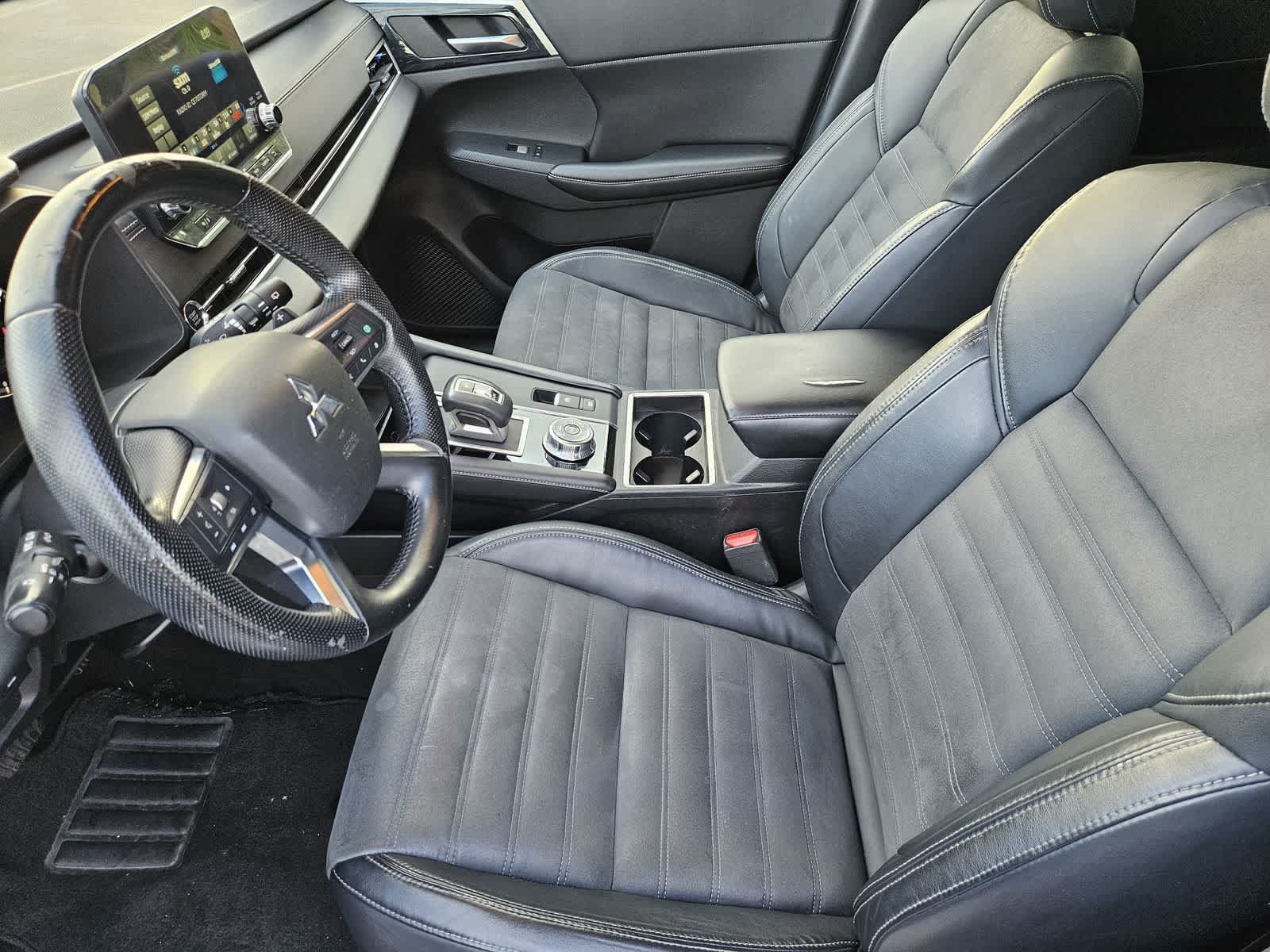 Used 2022 Mitsubishi Outlander SE FWD image 11