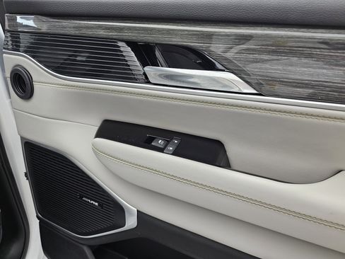 Used 2022 Jeep Wagoneer Series II image 35