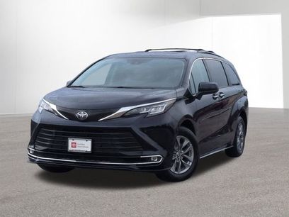 Certified 2022 Toyota Sienna XLE