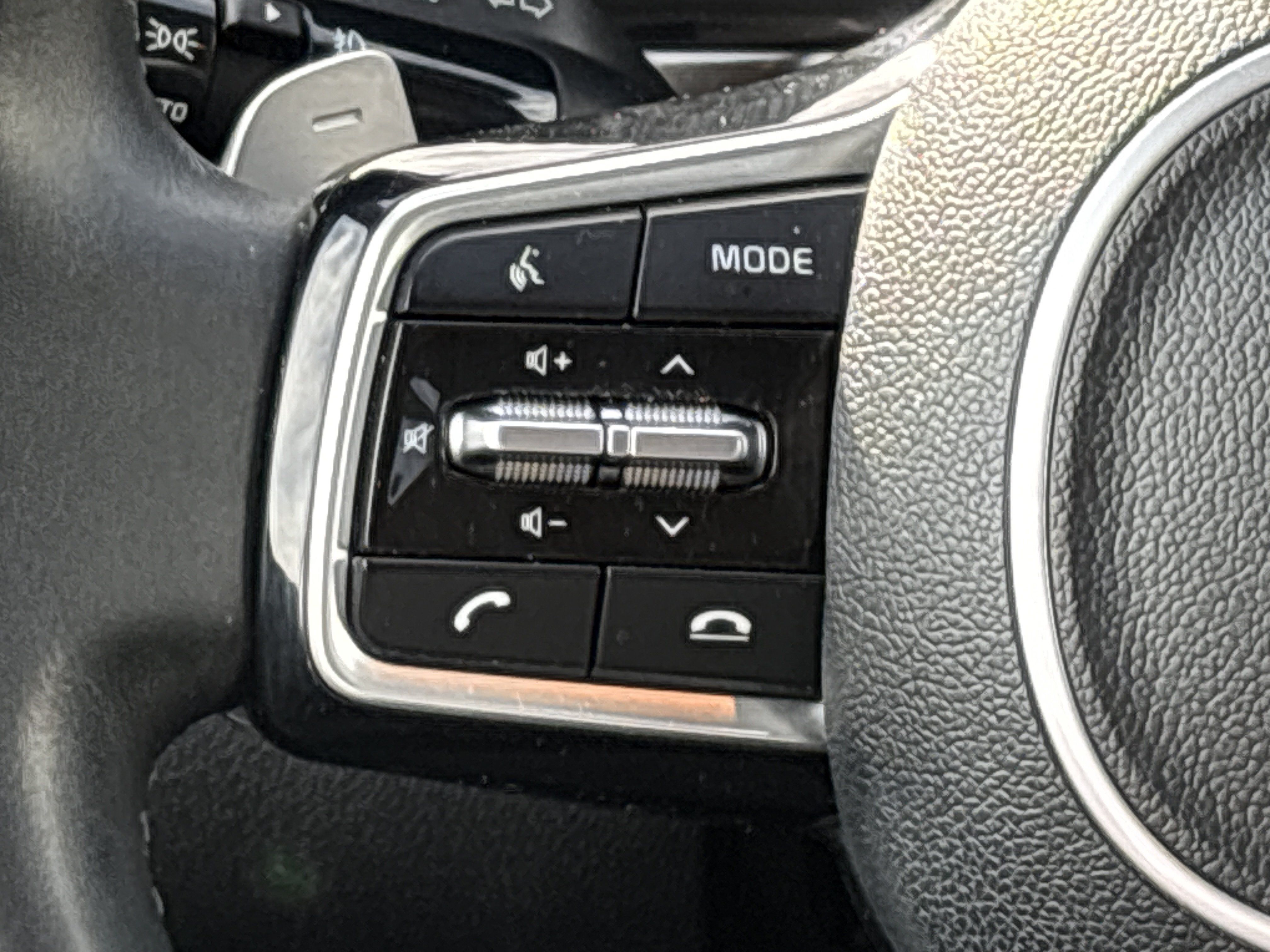 Used 2023 Kia Sorento EX AWD/4WD image 21