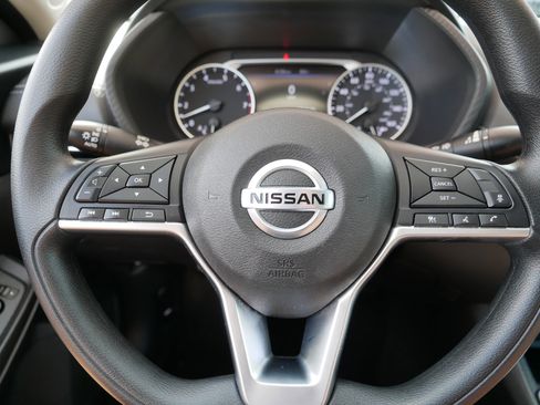 Certified 2023 Nissan Sentra SV FWD image 25
