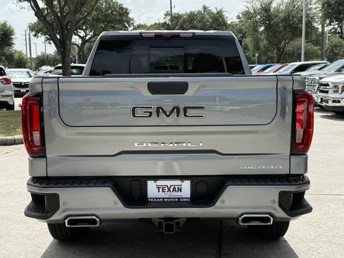 Used 2025 GMC Sierra 1500 Denali w/ Denali Reserve Package AWD/4WD image 6