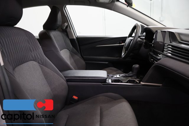 Used 2025 Toyota Camry LE FWD image 25