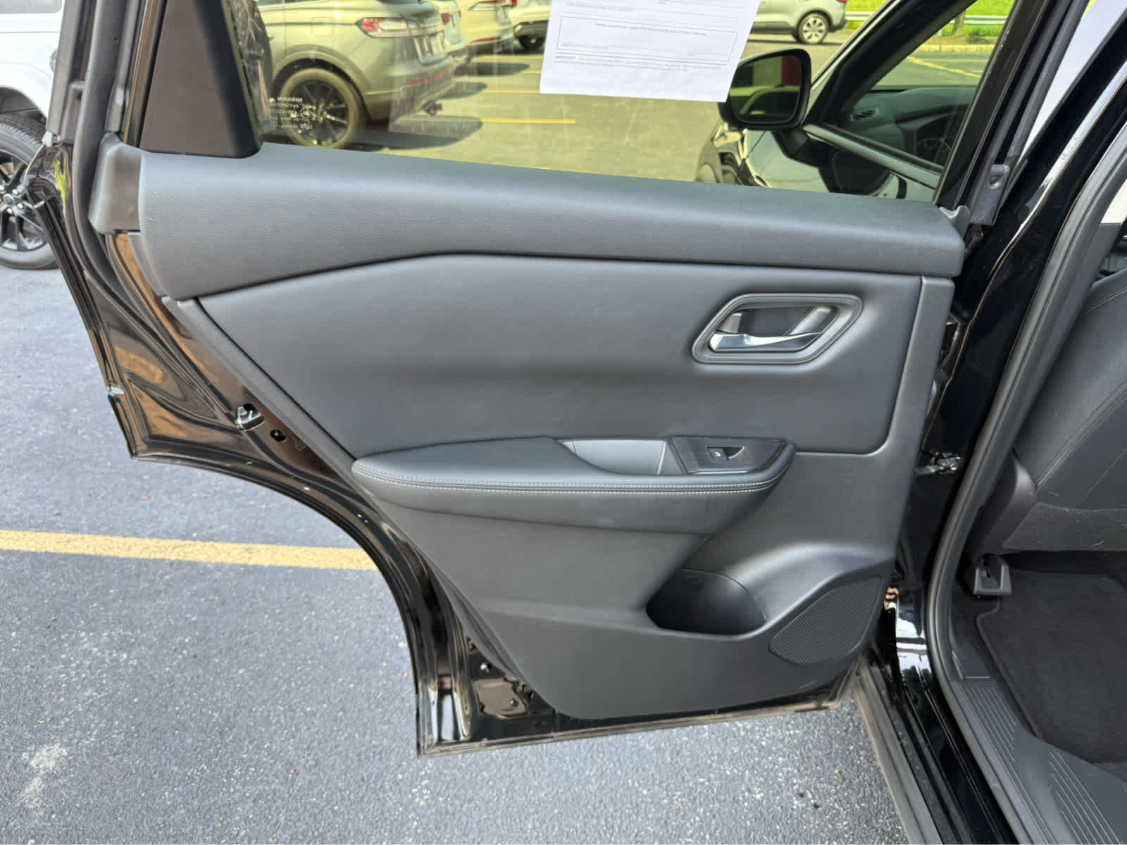 Used 2024 Nissan Rogue SV AWD/4WD image 20