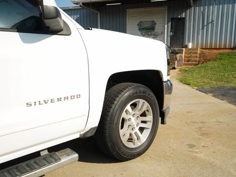 Used 2018 Chevrolet Silverado 1500 LT w/ All Star Edition RWD image 18