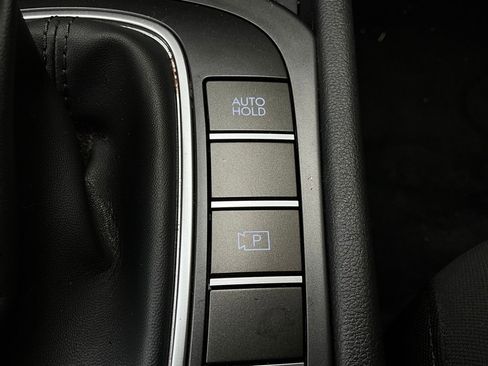 Used 2025 Hyundai Kona SEL image 25