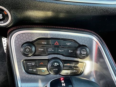 Used 2017 Dodge Challenger GT w/ Driver Convenience Group image 32