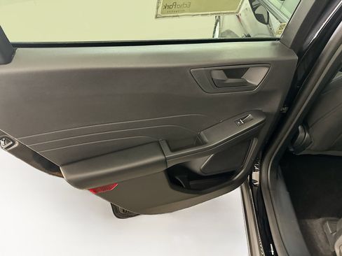 Used 2025 Ford Escape Active image 26