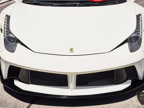 Used 2014 Ferrari 458 Spider RWD image 9