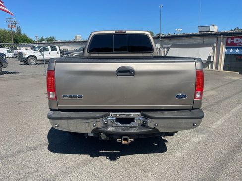 Used 2006 Ford F250 Lariat AWD/4WD image 9