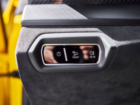 Used 2021 Lamborghini Urus image 52