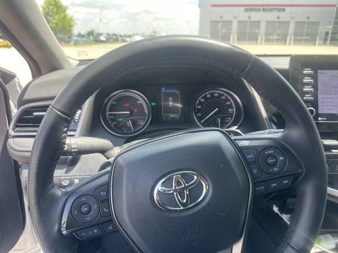 Used 2024 Toyota Camry SE w/ Convenience Package FWD image 12