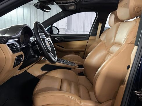 Used 2018 Porsche Macan GTS AWD/4WD image 17