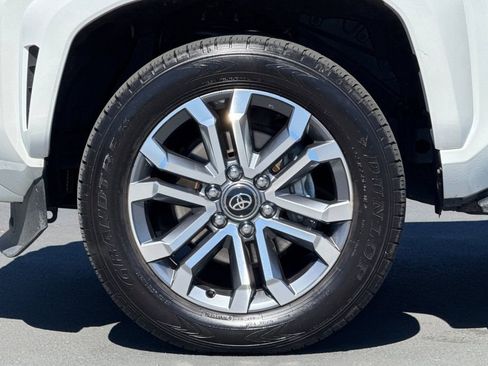 Used 2025 Toyota 4Runner 4WD image 14