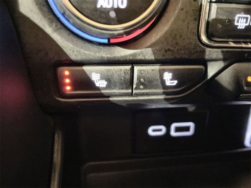 Used 2023 Chevrolet Tahoe Z71 image 34