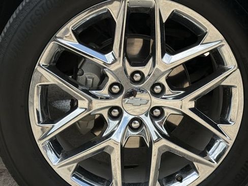 Used 2024 Chevrolet Silverado 1500 LT RWD image 11