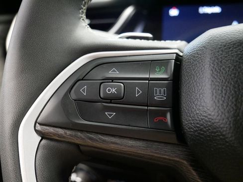 Certified 2023 Jeep Grand Cherokee Limited image 28