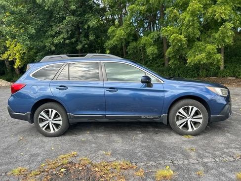 Used 2019 Subaru Outback 2.5i Limited w/ Popular Package #2 AWD/4WD image 2