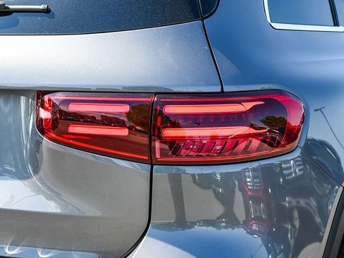 New 2026 Mercedes-Benz GLB 250 image 7