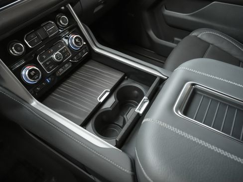 Used 2023 GMC Yukon Denali AWD/4WD image 11