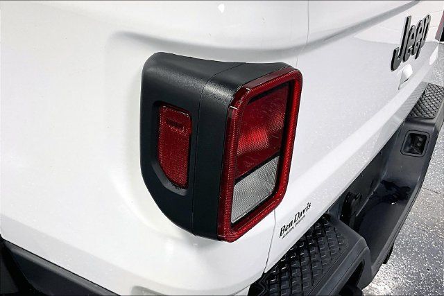 Used 2025 Jeep Gladiator Sport AWD/4WD image 22