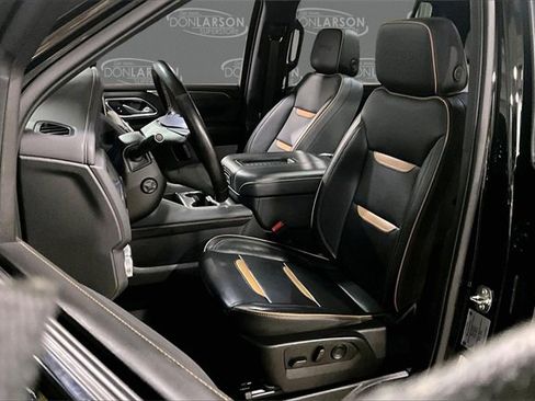 Used 2023 GMC Yukon XL AT4 image 13