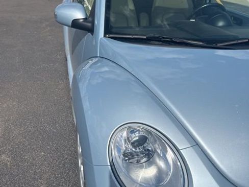 Used 2010 Volkswagen Beetle Coupe image 15