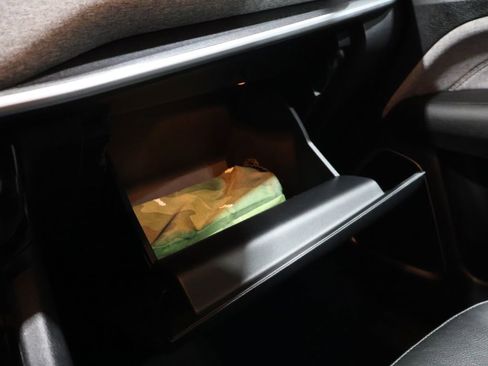 Used 2023 Jeep Compass Latitude image 30