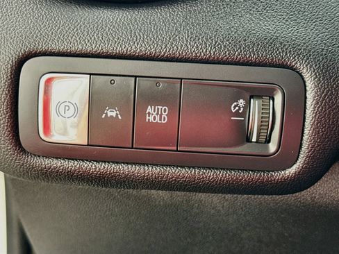 Used 2024 Chevrolet Blazer EV LT AWD/4WD image 13