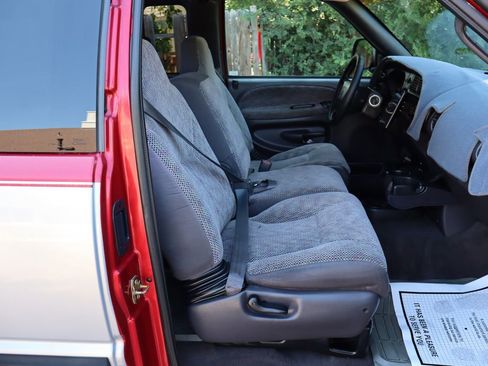 Used 1998 Dodge Ram 2500 Truck Laramie SLT image 23