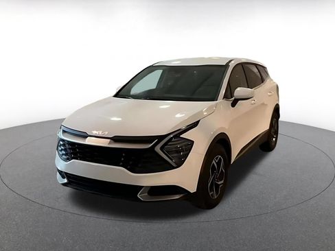 Used 2025 Kia Sportage LX FWD image 7