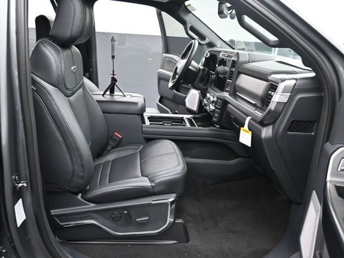 New 2026 Ford F250 Platinum w/ FX4 Off-Road Package image 2