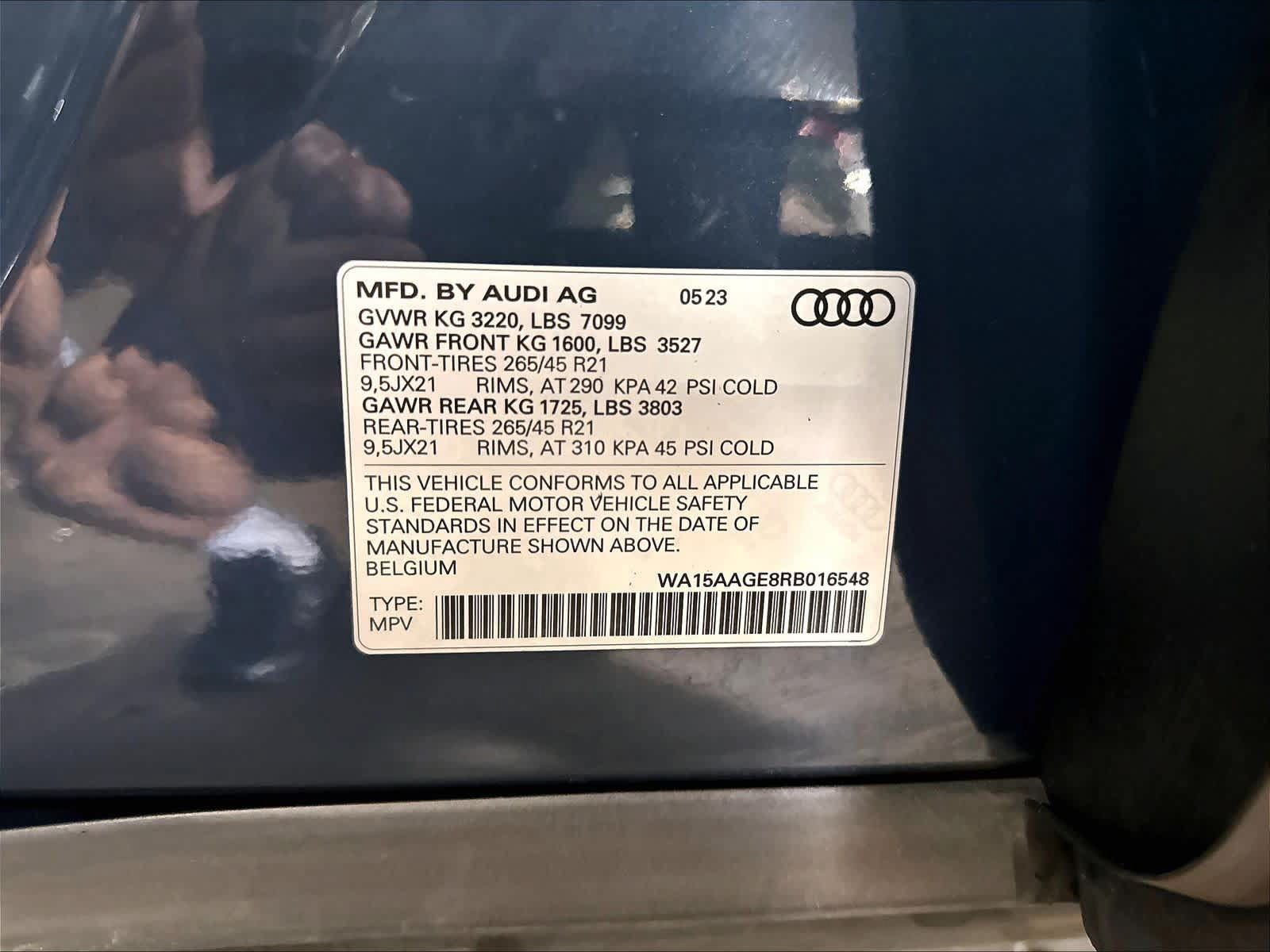 Used 2024 Audi Q8 e-tron Premium Plus w/ Premium Plus Package AWD/4WD image 35