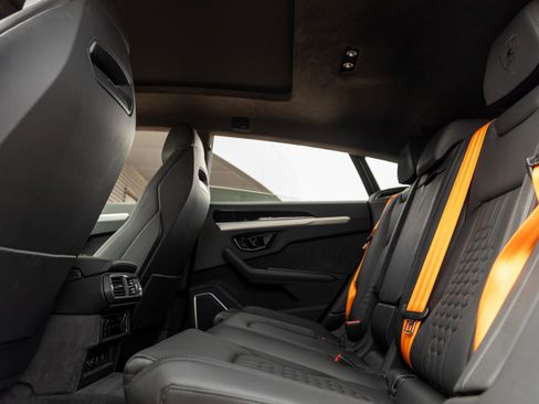 Used 2025 Lamborghini Urus SE image 30
