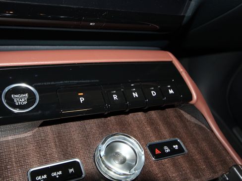 New 2026 Lincoln Navigator Reserve AWD/4WD image 14